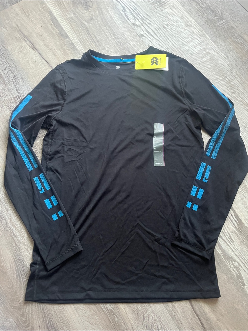 all in motion Black Long-Sleeve Athletic Basketball Tee